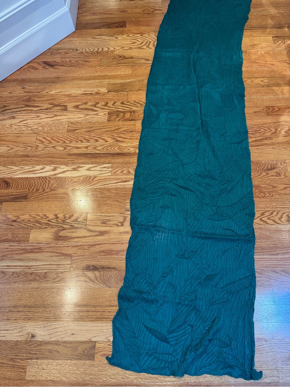 2/$12 🎩 🧣  SALE 
Chico's Teal Textured Lightweight Scarf